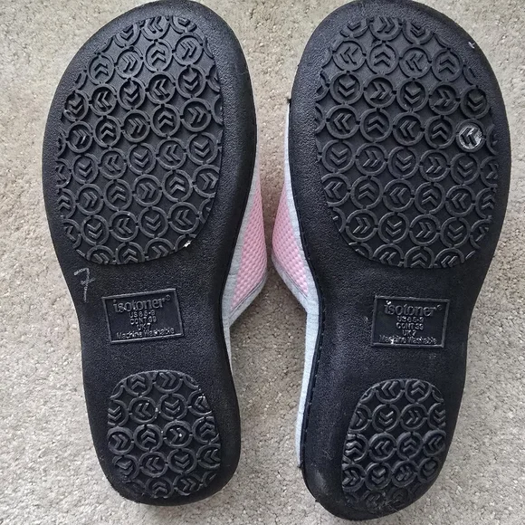 Women's isotoner Sport Adjustable Slide Slippers - Picture 2 of 6